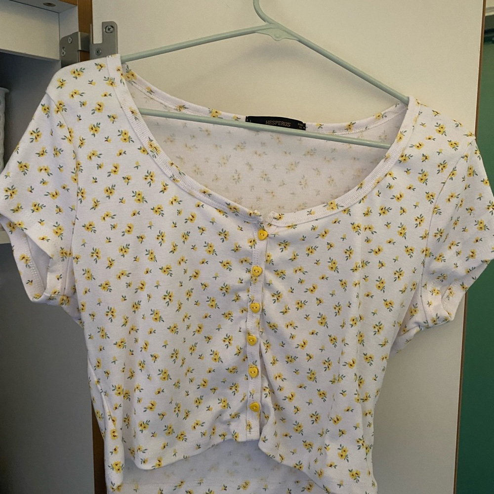 Sunflower Cropped Shirt w/heart buttons by Hesperus
